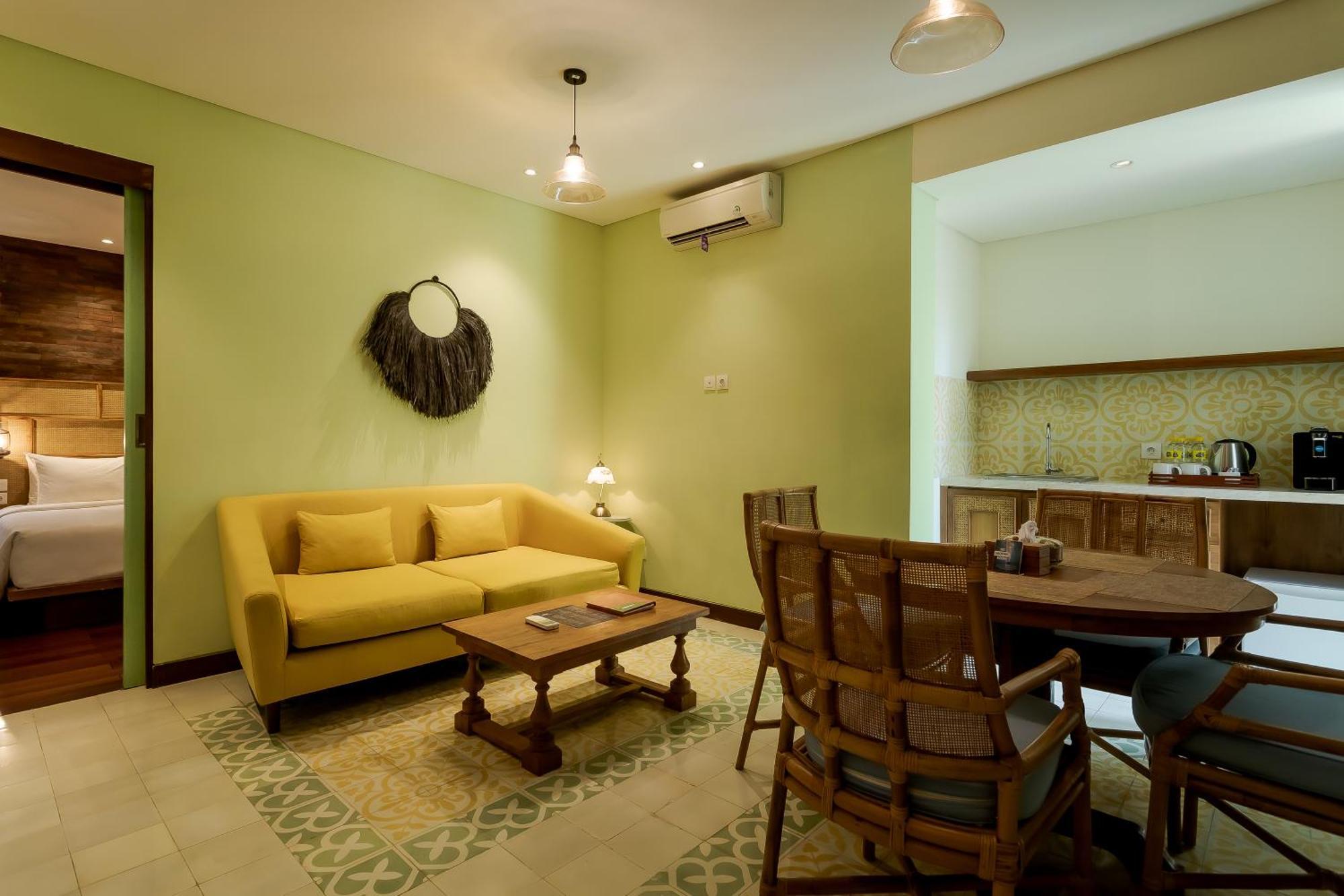 Fourteen Roses Boutique Hotel, Kuta Legian Εξωτερικό φωτογραφία